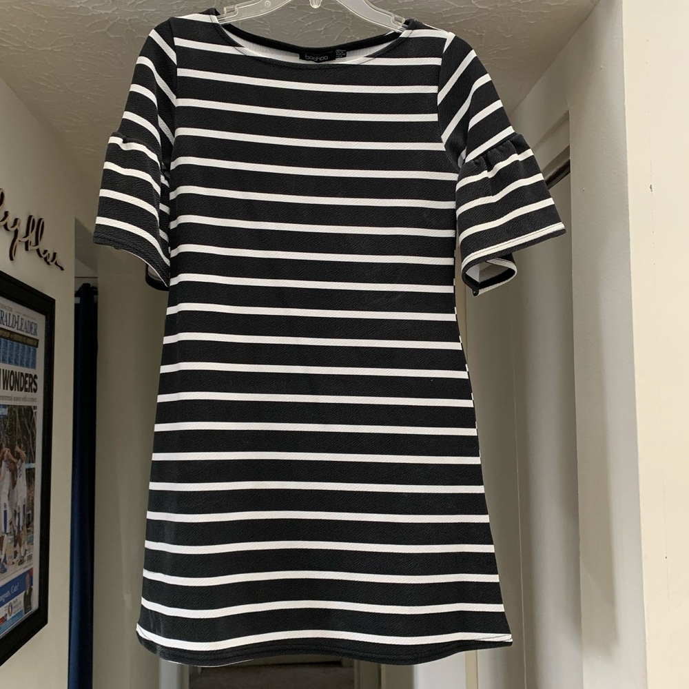 Boohoo black and white stripe dress w flare sleeve